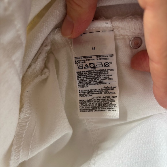 OG straight - BNWOT - ankle length raw hem white jeans - Picture 5 of 6